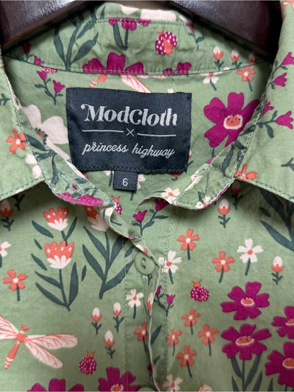 ModCloth x Princess Highway Flower Dragonflies Top - Picture 2 of 6